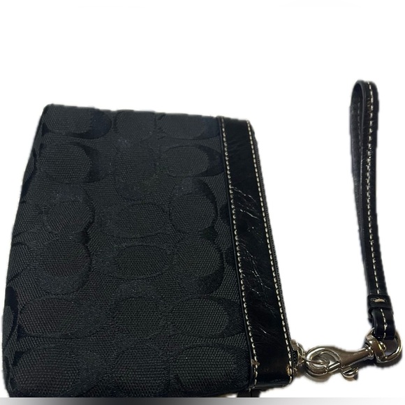 Coach signature wristlet pouch clutch wallet, black, red interior lining. - Picture 4 of 7